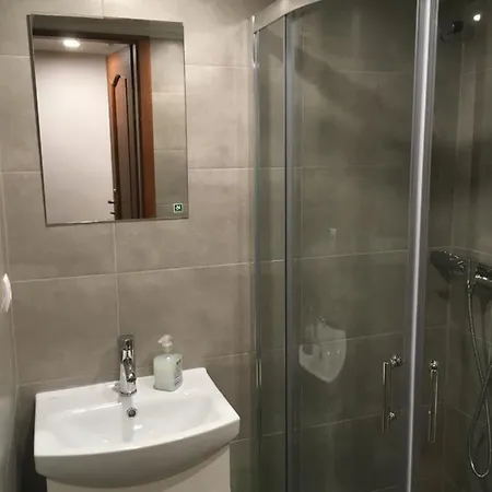 Space Apartment *